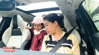 Diem and Quynh enjoyed the car ride back to their maternal hometown