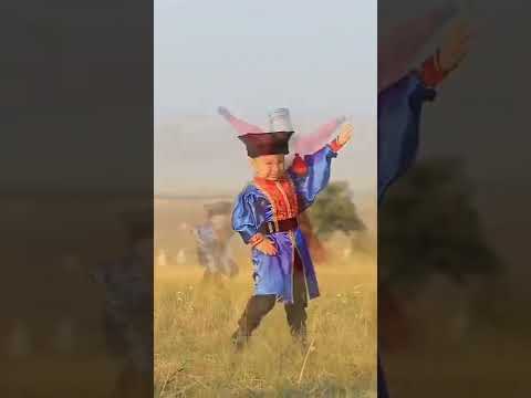 настоящий калмык должен танцевать по калмыцки #shorts #калмыкия #деньгорода