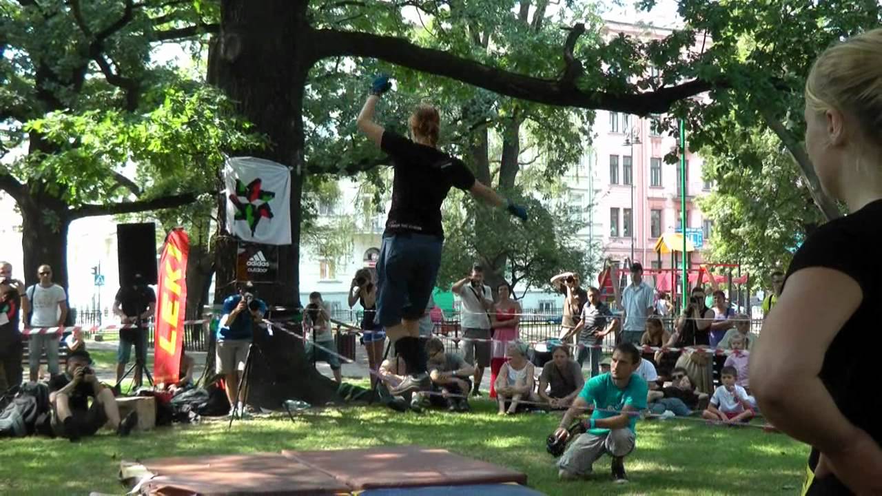 Girls trickline contest UHF | battle Dany Smith & Justyna Wallis |  Lublin 2012