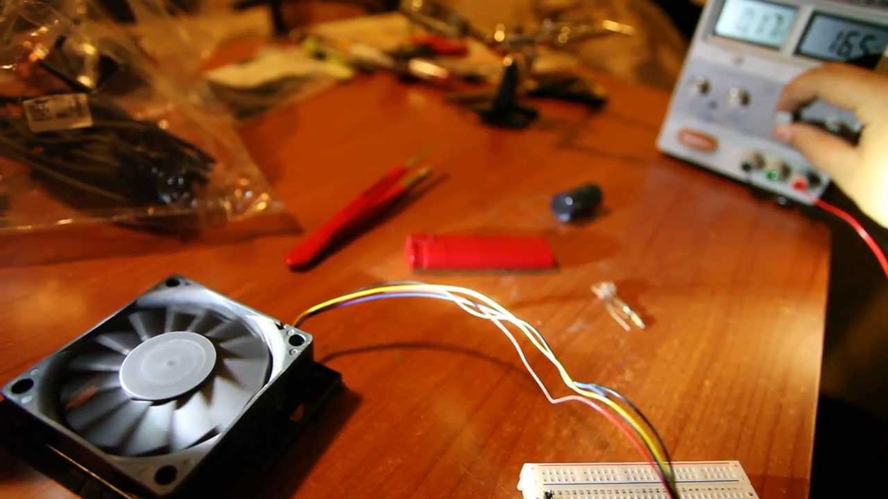 Flashlight + fan = stroboscopic effects YouTube