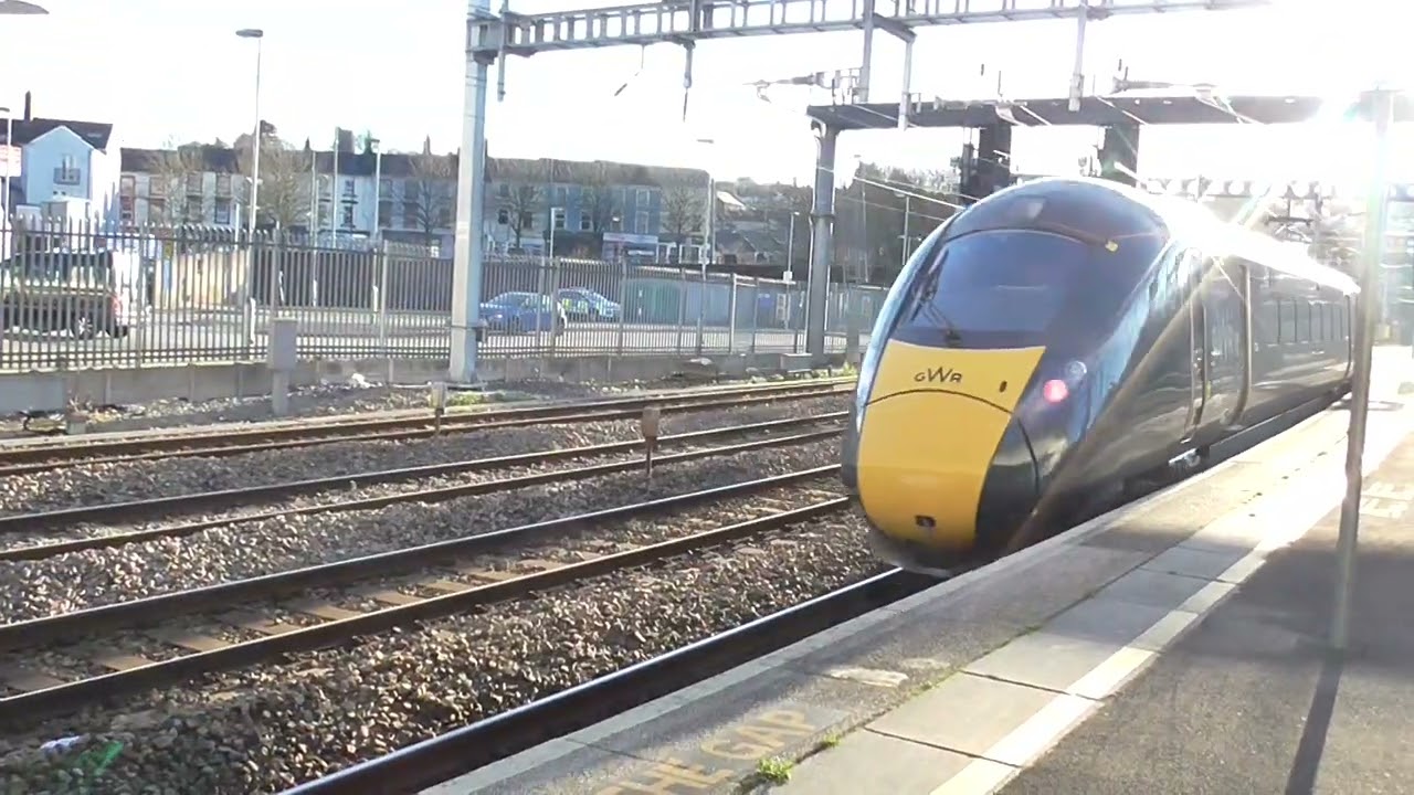 GWR IET's no's: 802019-800034 @ Newport {1B15} 27/01/2021.