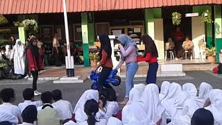 Demo ekskul PMR SMP NEGERI 191 Tahun 2019