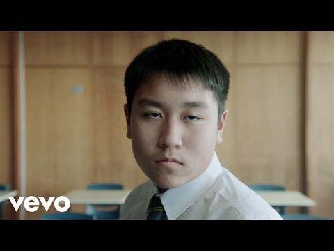 在 YouTube 上观看 Tigerilla - TULIPS ft. Gill Bates
