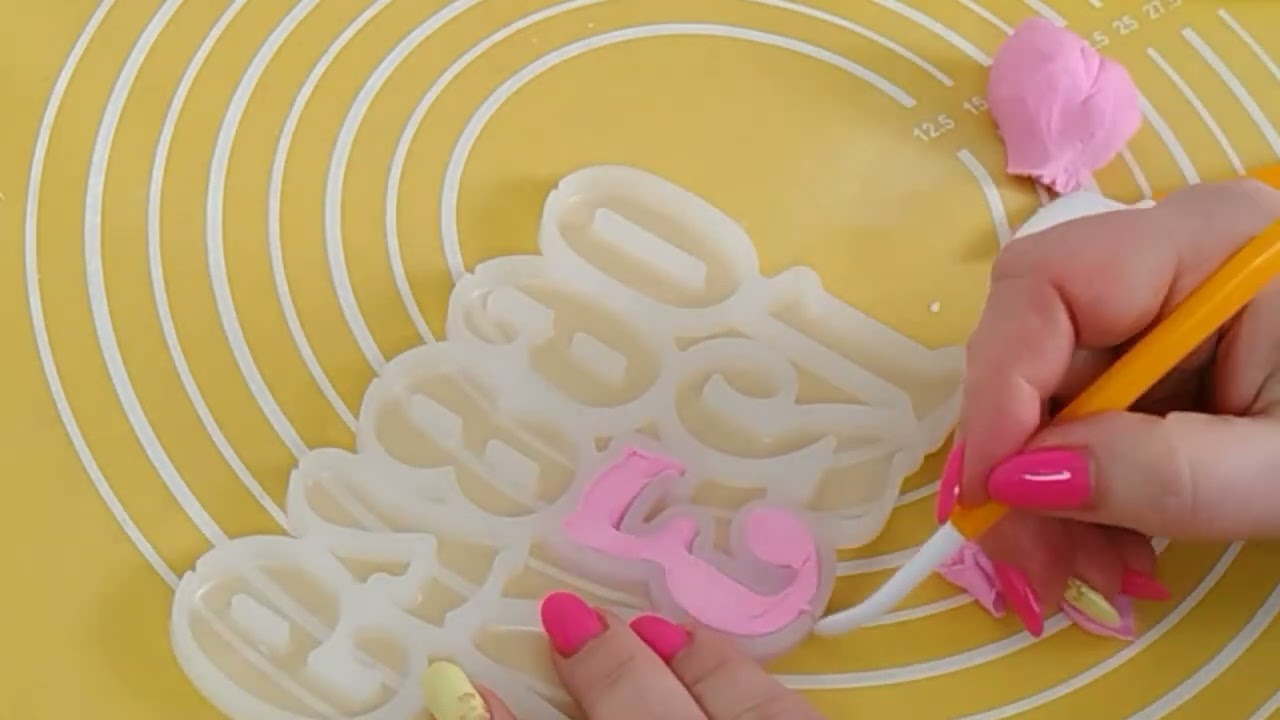 Яркое оформление детского торта с любимыми героями.Торт 