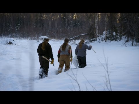 The Lewis Girls Set Beaver Traps | The Last Alaskans