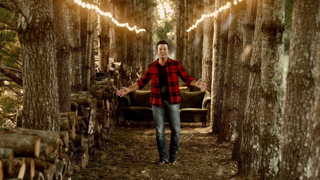 Lucas Hoge Let It Snow FT. Jamie O'Neal (Official Music Video