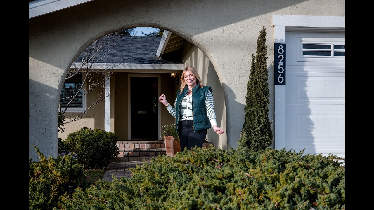 8256 Valley View in Sebastopol is THE ONE for YOU!