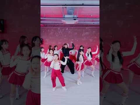 키즈댄스 키키 KIIIKIII 404