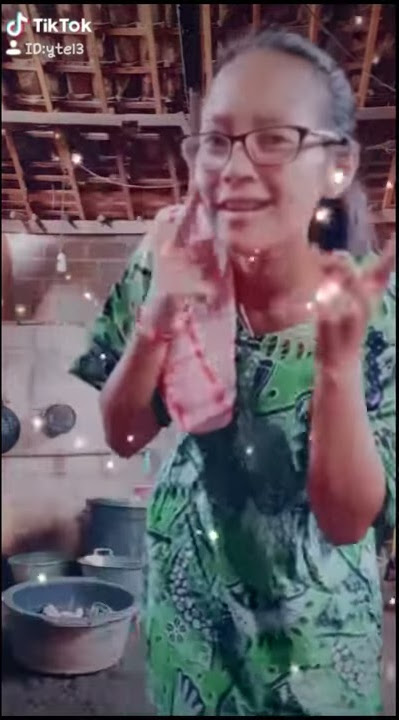 Gara2 demam tiktok,ibu2 ini rela ngedance cm pake daster,,dan gak mandi pulaak..