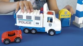 Полицейская машина. Игрушки для детей. Police car Children