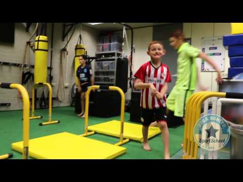 Voetbalopleiding - - -