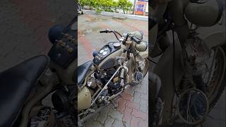 Vintage Royal Enfield?! Super cool features on bike😎 . Handbrake and meters.