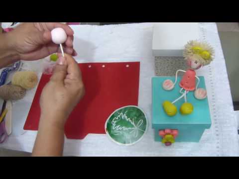 Cajas de Madera decoradas con Muñecas de porcelanicron, REcordatorios