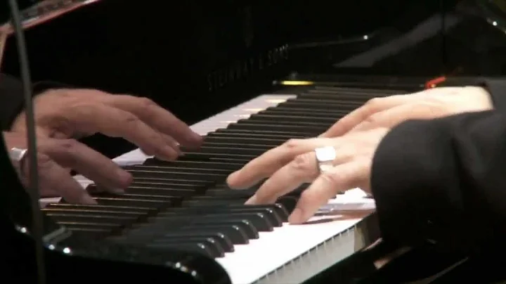 Ludovico Einaudi: Divenire Live at Royal Albert Ha...