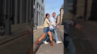 Marlene Lufen Zeigt Auf Stre - Schöne Beine -18. August 2022