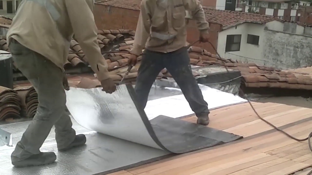 Cómo RE-HACER un TECHO de MADERA y TEJA de BARRO 🔨 Medellín 🇨🇴 - YouTube