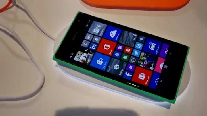 Nokia DT-903 Wireless Charging Pad Hands On [4K]