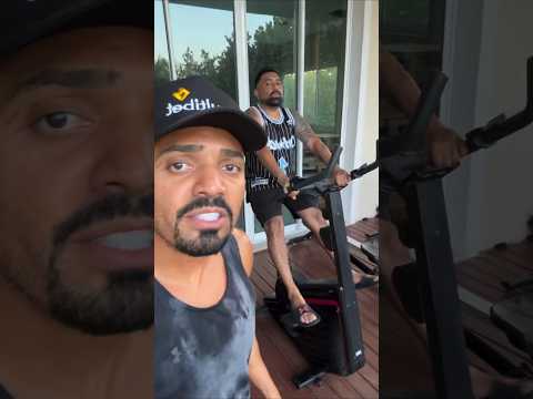 Ele não tá pedalando porque tá na decida