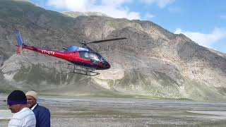 How helicopter flies? Live