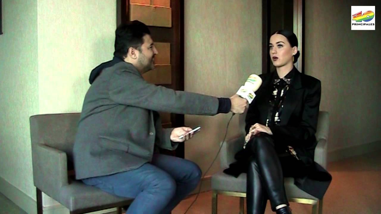 Katy Perry habla con Tony Aguilar sobre el Prismatic World Tour