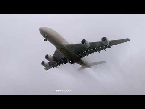 Etihad A380 flying through thick fog   iPhone 11 Pro MAX 4K video 60fps