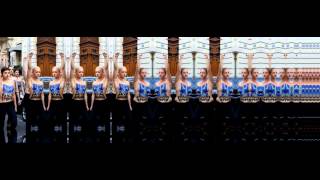 GLOBLINE NZ   FEMEN   PARIS   2014 04 22b
