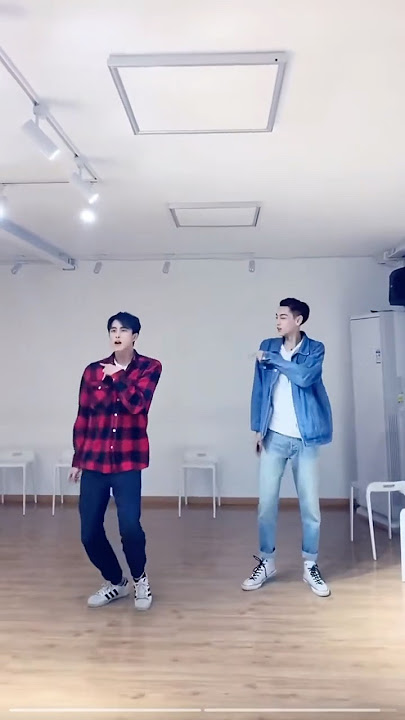 When Best Friends Go Full Crackhead Mode Tian Xuning & Ao Ruipeng's Adorable Dance Chaos