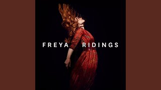 Miniatura del video "Freya Ridings - Holy Water"