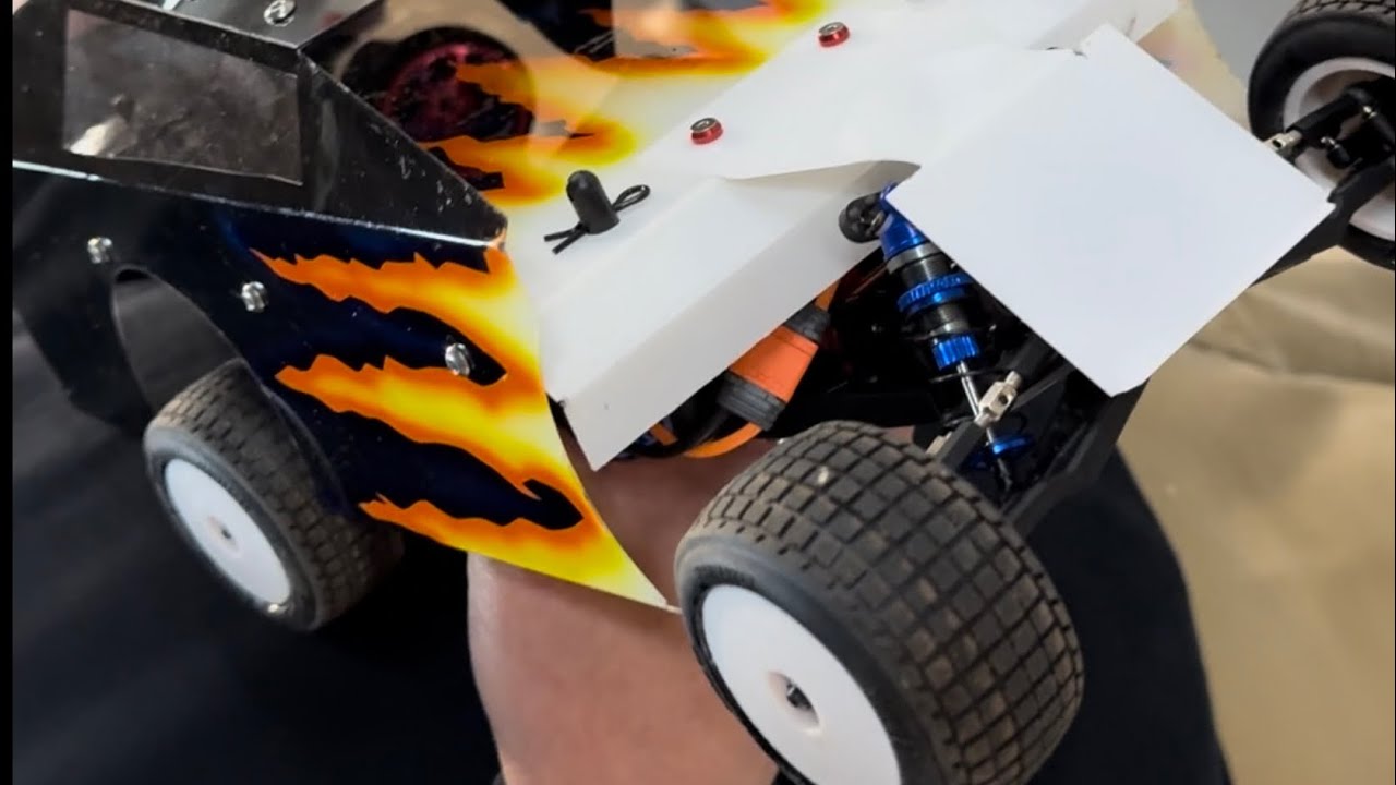 Losi Mini b’s dirt oval race at Eatons intermountain RC raceway. These ...