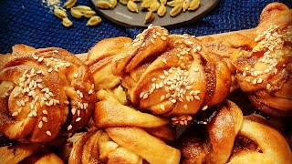 The easiest Swedish kanelbullar  السينابون السويدي بالهيل شكل ثاني حبك انت