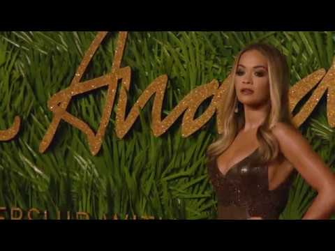 Nadja Swarovski & Bianca Jagger | The Fashion Awards 2017