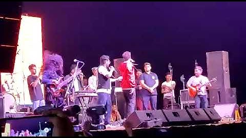 Jassi gill and babbal rai performance on London thumakda in Iimt University meerut