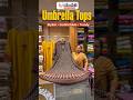 యువతిలో Umbrella Tops