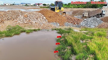 Nicely Job!! Extreme Heavy Dump Truck unloading stone pushing by Skill Shantui DH17C3 Dozer