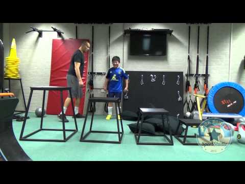 Voetbalopleiding - - -