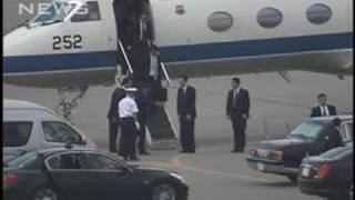 鳩山総理が沖縄到着　普天間移設で県知事と会談へ（10/05/04）