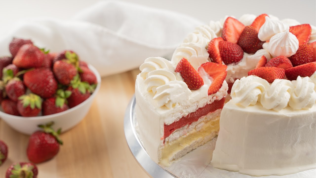 Ever Tasted An Ice Cream Cake? This Vacherin Will Surpass Every One of Them