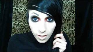 How To Apply Fake Eyelashes