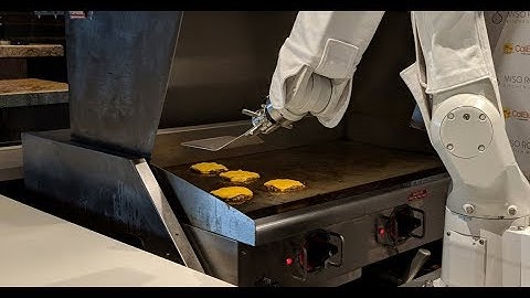 Flippy the Burger Flipping Robot at CaliBurger Pasadena