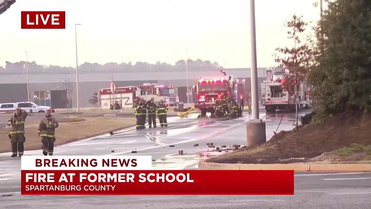 Crews responding to fire at former school in Spartanburg Co. - YouTube