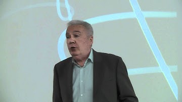 Stephen Farthing introduces the UAL Awarding Body Drawing Award