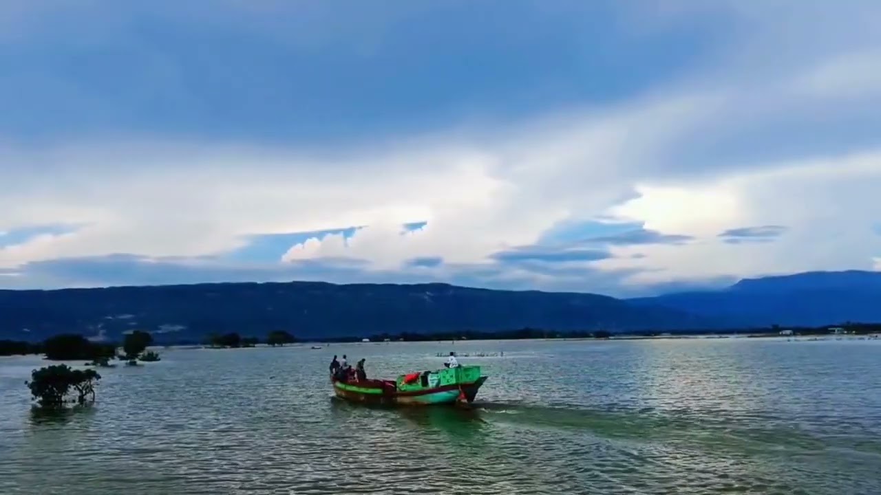 MAGICAL BLUE WATER : TANGUAR HAOR, BANGLADESH