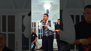 Esta canción es una oración que todos en algún momento de nuestra vida le hemos hecho a Dios.