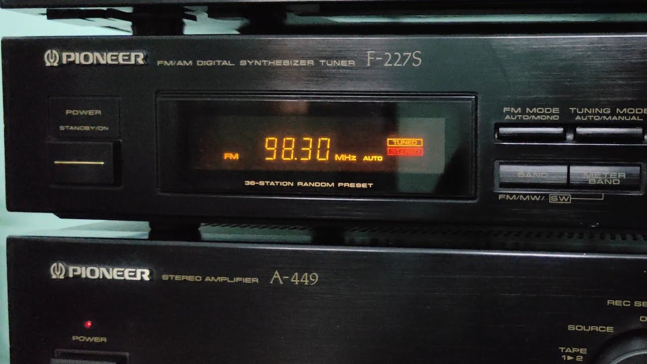 Pioneer F-227 FM/AM Digital Synthesiser Tuner - YouTube