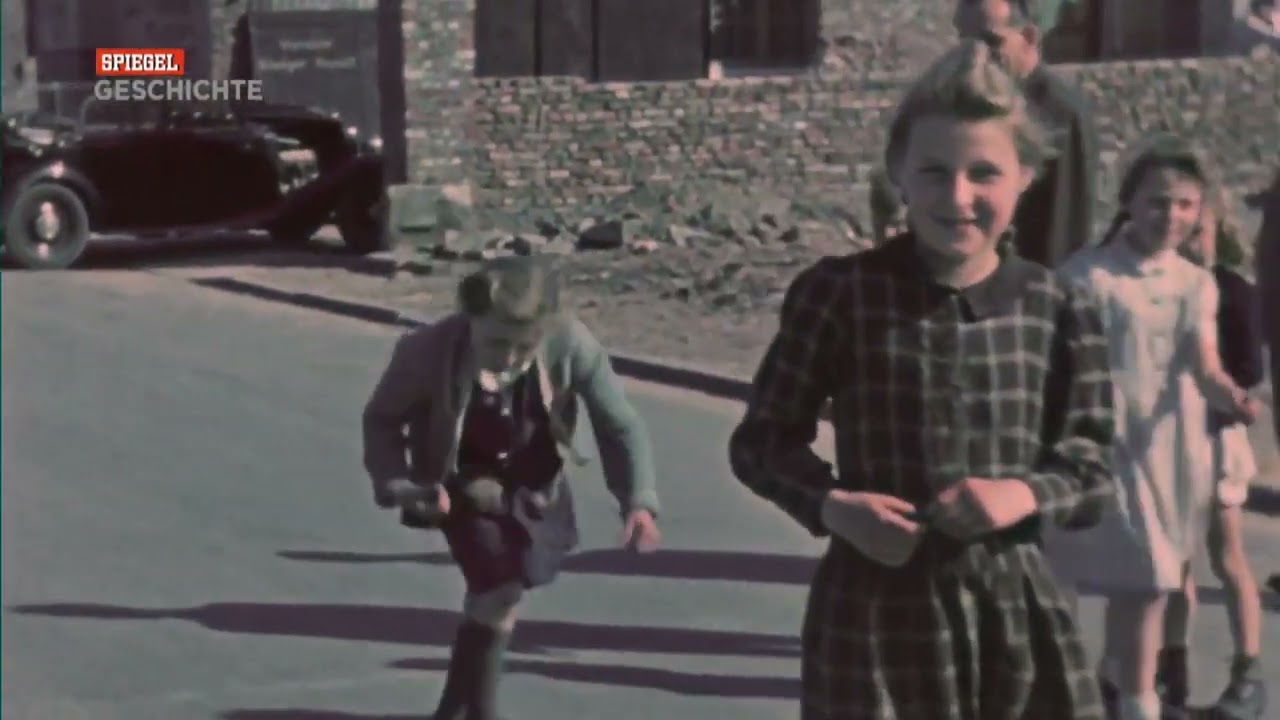 Das junge Mädchen mit der Fahne in der Hand 🇩🇪 ! #youtube #video #politik #krieg #deutschland #viral