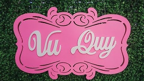 Cắt khánh tên bằng máy CNC Techmy