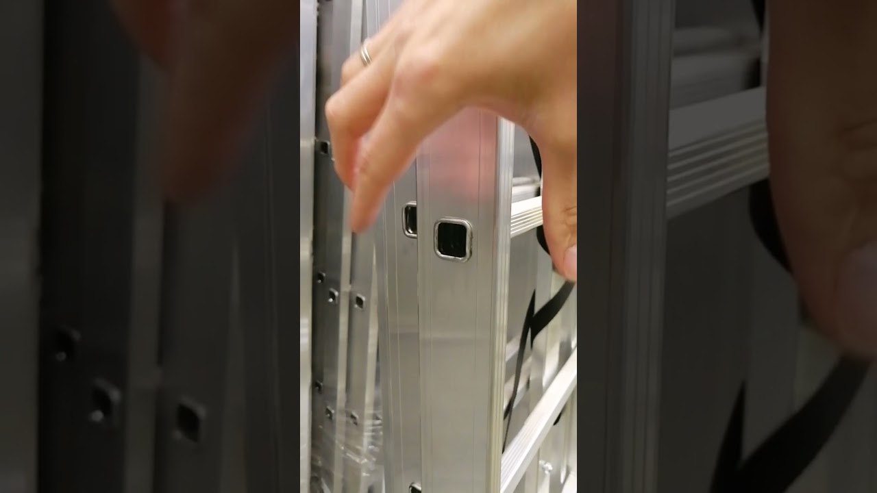 Как выбрать лестницу в магазине