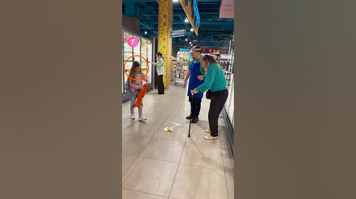 Kindness ❤️ Little Girl Helps Elderly Woman After Yogurt Spill #kindness #help #heartwarming