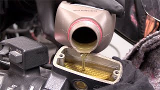 Honda Goldwing :- Clutch Fluid Change.