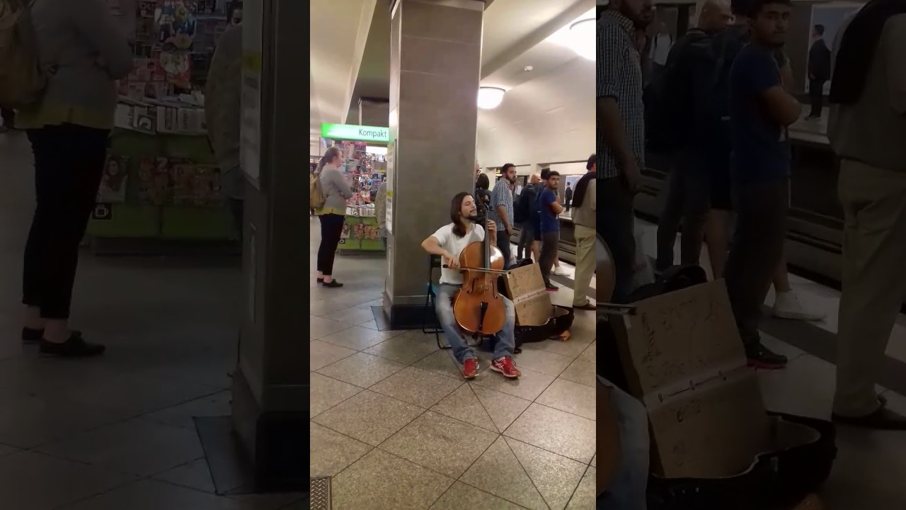 ⁣Чудесный музыкант в Берлинском метро часть 1